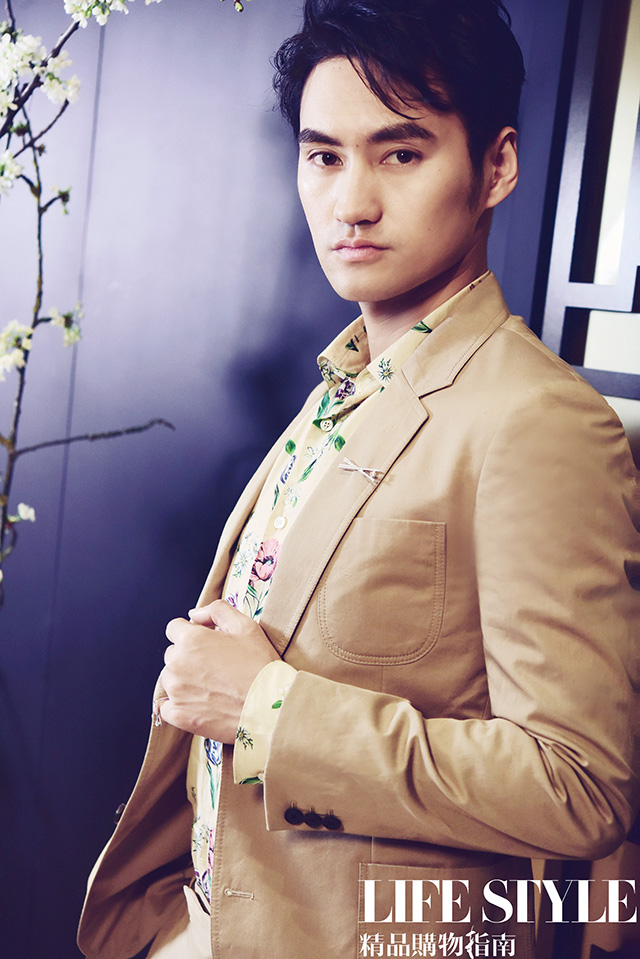 袁弘試戴“和”系列之《箸福》胸針、戒指 袁弘試戴“和”系列之《箸福》胸針、戒指